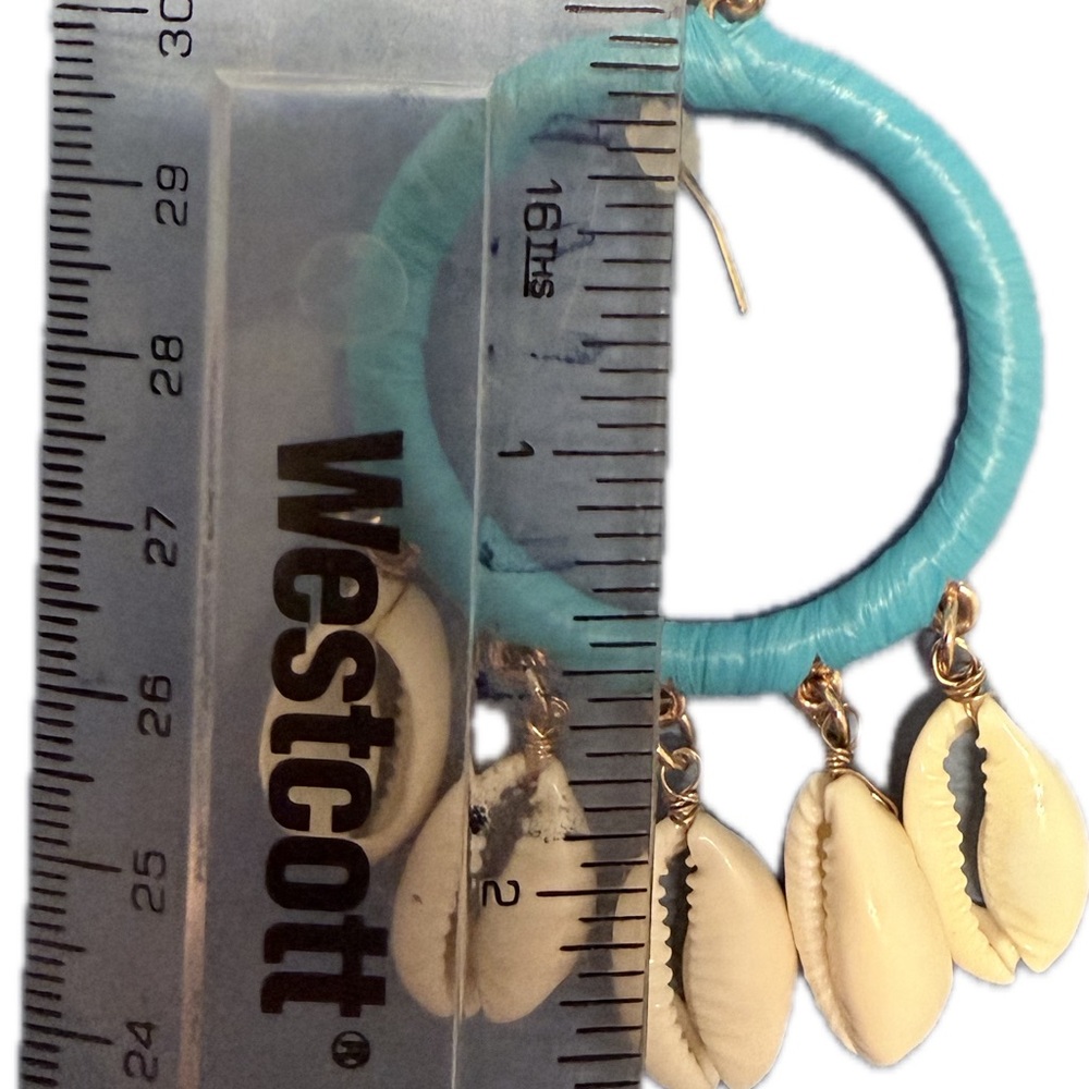Turquoise Boho Shell Pierced Earrings - Picture 7 of 7